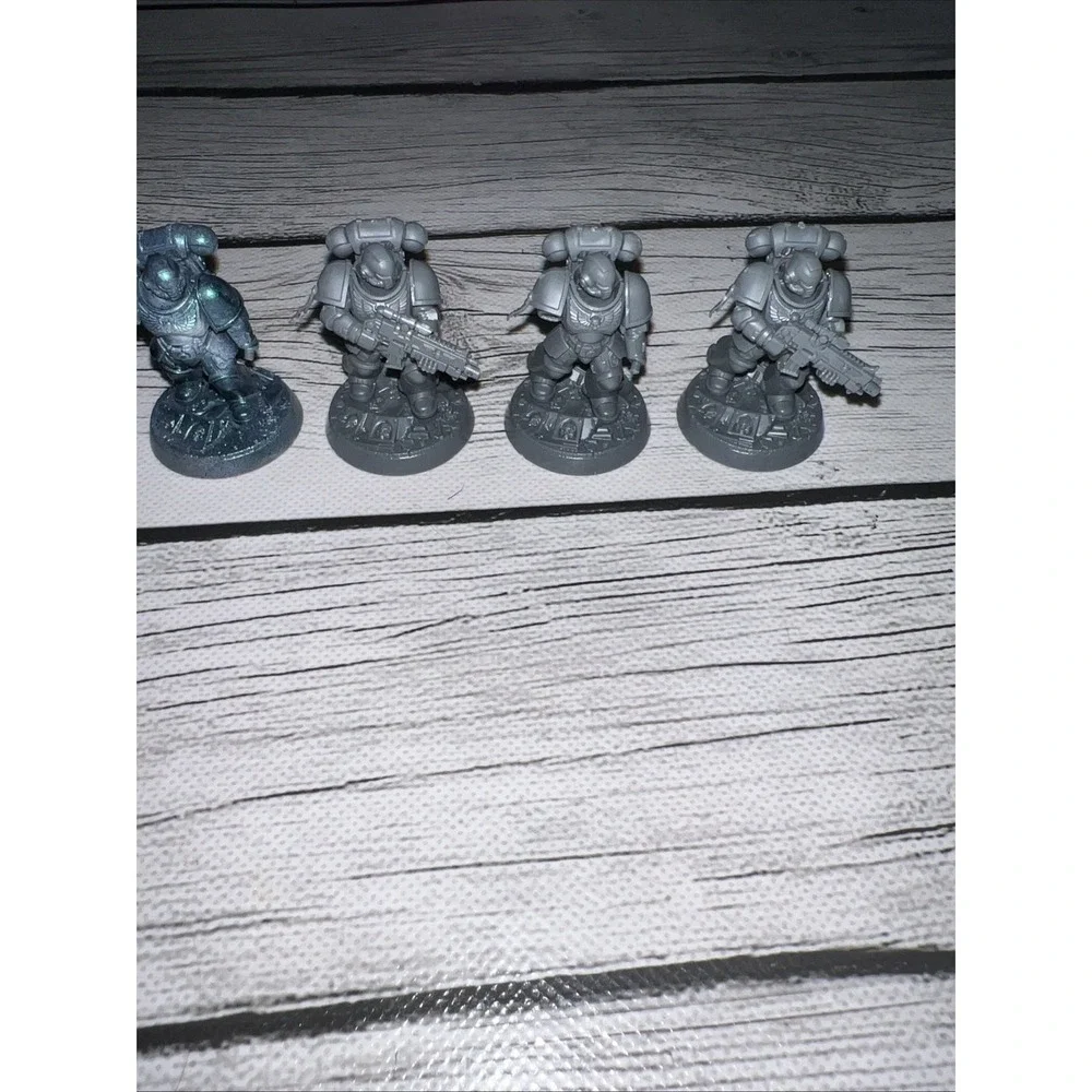 6 Warhammer 40K Space Marines Intercessor Squad Random